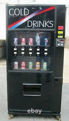 Royal Vendors Soda Bottle/Can Drink Vending Machine