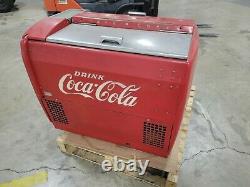 Running Vintage, DRINK COCA COLA Chest Cooler Machine. Clean. Rare. Works