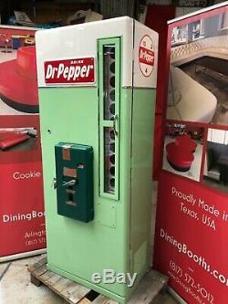 S96 Dr Pepper Cola Soda Machine vends like 81