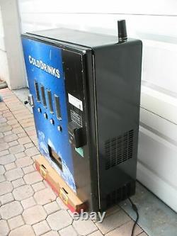Seaga Frigi Deck Cashless Cooler Wall Mount Cashless Drink Soda Vending Machine