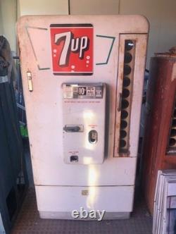 Seven Up VMC 110 Soda Machine, Very Scarce, FOB Southern California