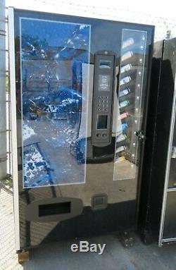 Soda Canned/Bottle Drink Vending Machine