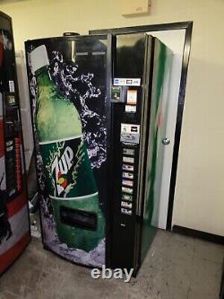 Soda Vending Machine Dixie narco 501e
