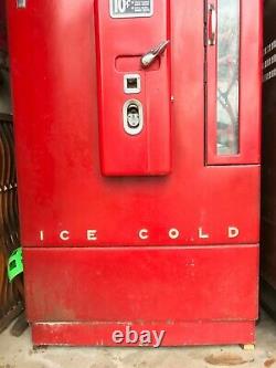 Texas Coca Cola bottled 1956 Coke Machine n working condition & all parts no key