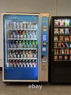 Touchscreen Bevmax Pop Drink Beverage Soda Vending Machine