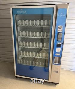 Touchscreen Bevmax Pop Drink Beverage Soda Vending Machine