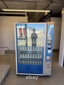 Touchscreen Bevmax Pop Drink Beverage Soda Vending Machine