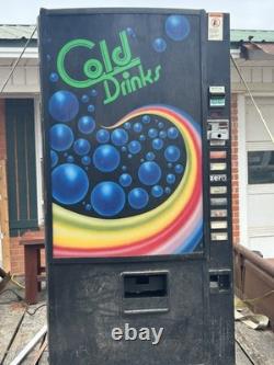 Used Royal 376-8 Soda Vending Machine