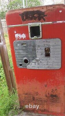 VENDO VMC33 VINTAGE COKE MACHINE-1950's-not Working-Needs LOTS of work-for Parts