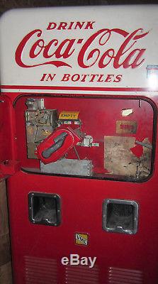 VINTAGE 1950s VMC 72 Double Chute Coca Cola Machine All Orig cools+ & Works+