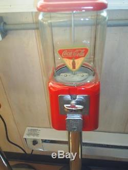 VINTAGE- 1960's Coca Cola THEMED Oak Candy / guumball Machine Glass globe NICE