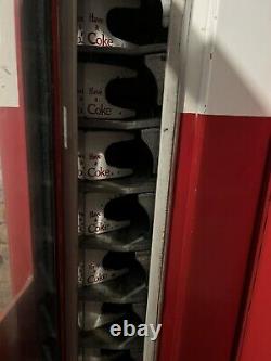 VINTAGE COCA COLA COKE Cavalier Vending Machine