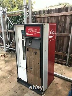 VINTAGE COCA COLA MACHINE (Cavalier) Bottes or Cans