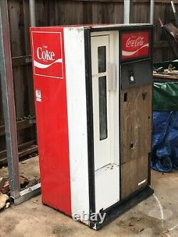 VINTAGE COCA COLA MACHINE (Cavalier) Bottes or Cans