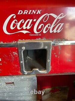 VINTAGE Coke Machine VMC 33 10 CENT COCA COLA MACHINE ORIGINAL. 10 CENTS