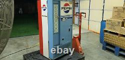 VINTAGE PEPSI MACHINE Vendorlator VFA56B-A Works great