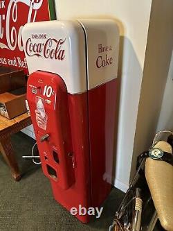 VMC 44 vendorlator Coke Coca Coka vintage machine gorgeous and ready to use
