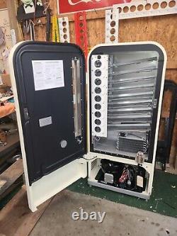 VMC 81 RC COLA SODA Machine Professional Restoration! Vendo 44 81 NEHI jukebox