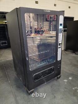 Vending machine USI Model 3208 / Snack And Soda Combination