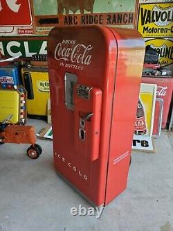 Vendo 39 Coke Coca Cola machine