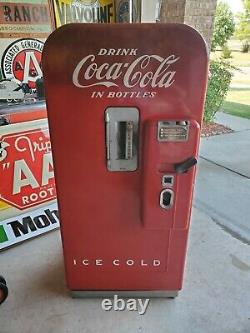 Vendo 39 Coke Coca Cola machine