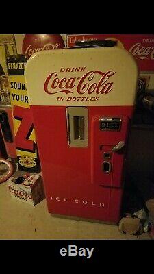 Vendo 39 Coke Machine