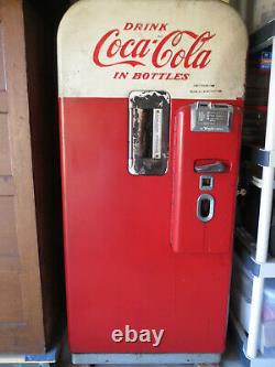 Vendo 39 Coke Machine