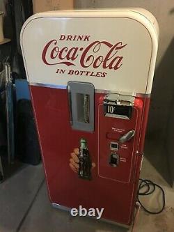 Vendo 39 Coke Machine