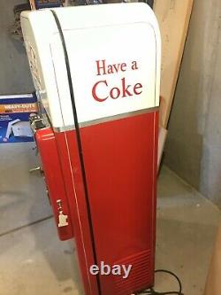 Vendo 39 Coke Machine