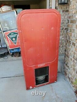 Vendo 39 Coke machine 1950's Coca Cola in Bottles