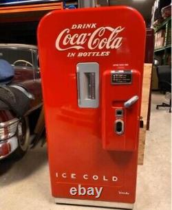 Vendo 39 coke machine Vintage cocacola machine