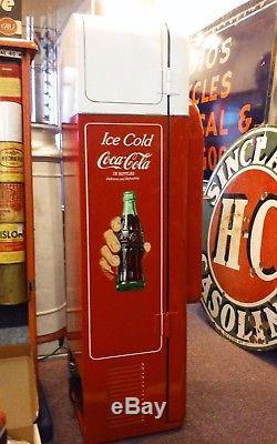 Vendo 44 Coca Cola Machine