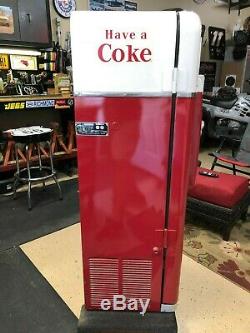 Vendo 56 Coke Machine Model H56A in great condition, with new cooling unit
