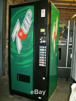 Vendo 621 Bottles/Cans Soda Vending Machine