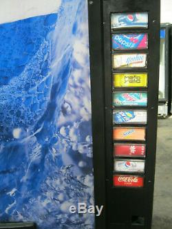 Vendo 621 Bottles/Cans Soda Vending Machine