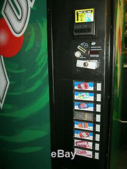 Vendo 621 Bottles/Cans Soda Vending Machine