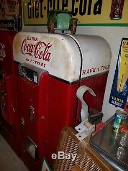 Vendo 80 Coke Machine