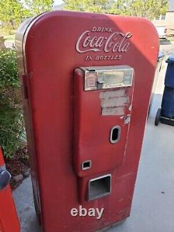 Vendo 80 Coke Machine 1950s