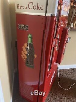 Vendo 81 Coca Cola Coke Machine Professionally Restored! 44 39 56