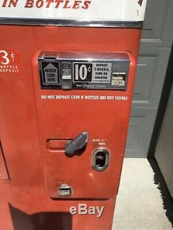 Vendo 81 Coca Cola Coke Soda Machine Original Condition Gets Ice Cold