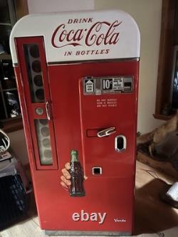 Vendo 81 Coca-Cola Machine 1950s Vintage