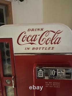 Vendo 81 Coca-Cola Machine 1950s Vintage