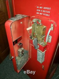 Vendo 81 Coke Machine