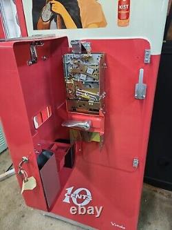 Vendo 81 KIST Soda Coca-Cola Coke Machine Pro Restoration! 44 39 56 VMC 81