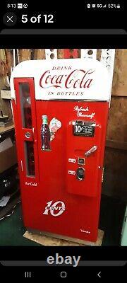 Vendo 81 SKI SODA COCA COLA Coke SODA Machine Pro Restoration 44 39 56 VMC 81