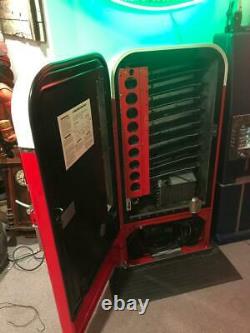 Vendo 81b/ Coca Cola/ Coke Machine/ Restored & Works Great