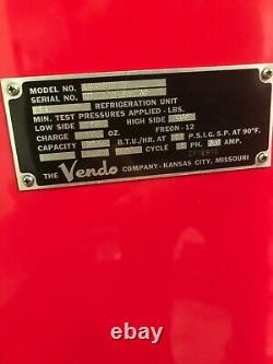 Vendo 81b/ Coca Cola/ Coke Machine/ Restored & Works Great