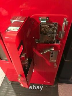 Vendo 81b/ Coca Cola/ Coke Machine/ Restored & Works Great