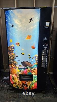 Vendo 820 Aquarium 10 Selection Can & Bottle Soda Vending Machine Drink Machine