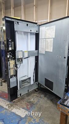 Vendo 820 Aquarium 10 Selection Can & Bottle Soda Vending Machine Drink Machine